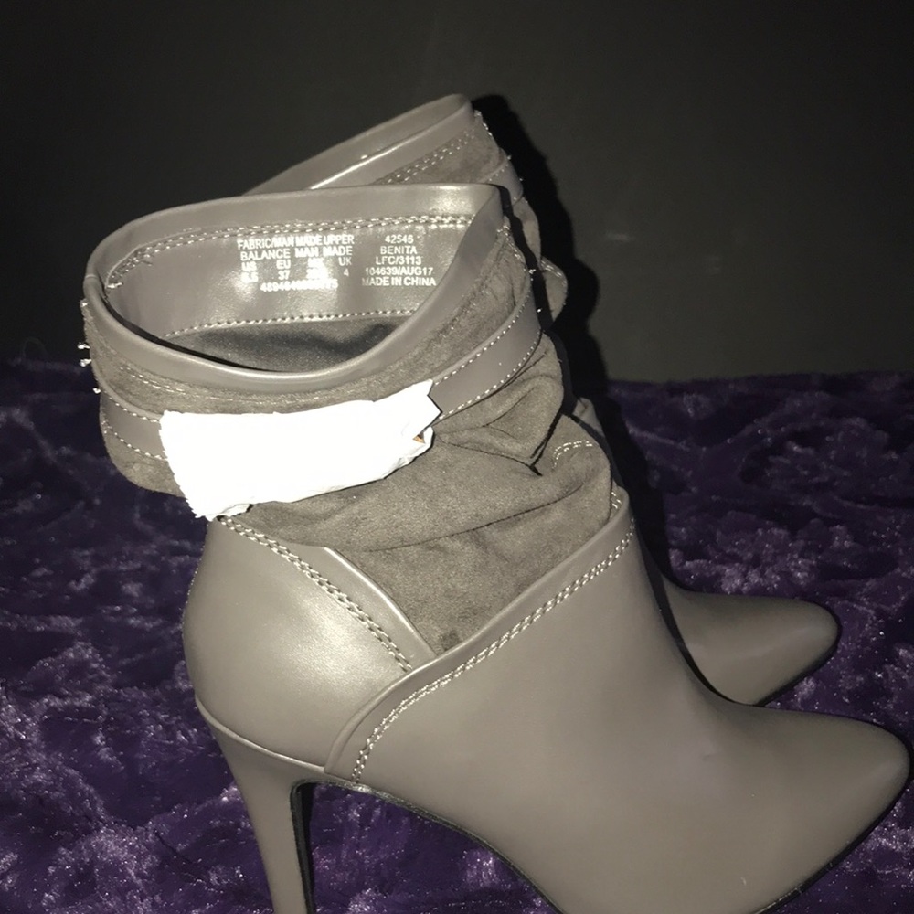 Grey Booties - Picture 2 of 3